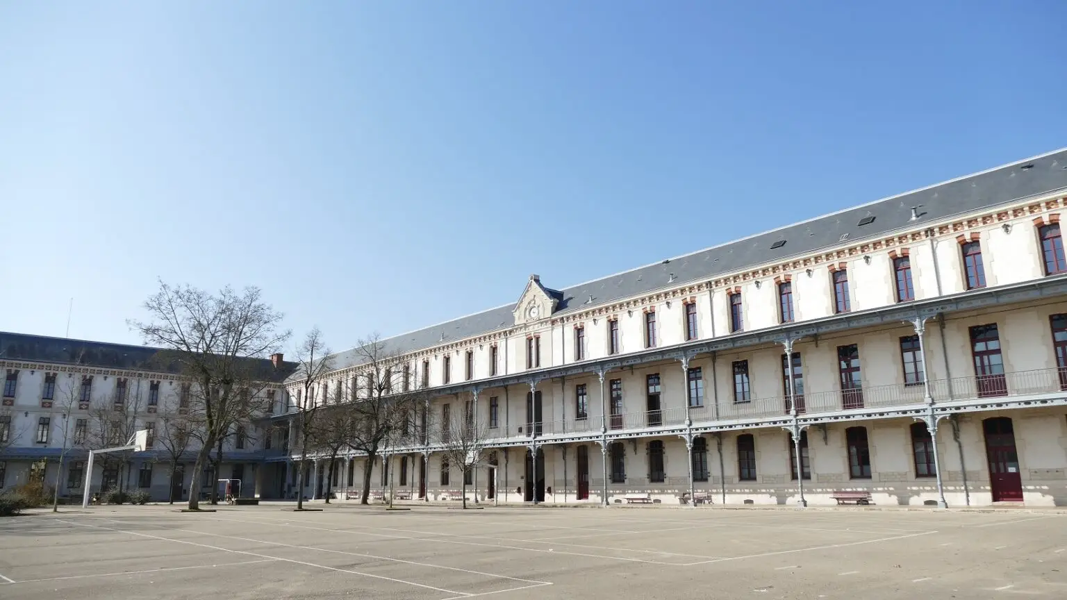 Cité scolaire Carnot Dijon 1